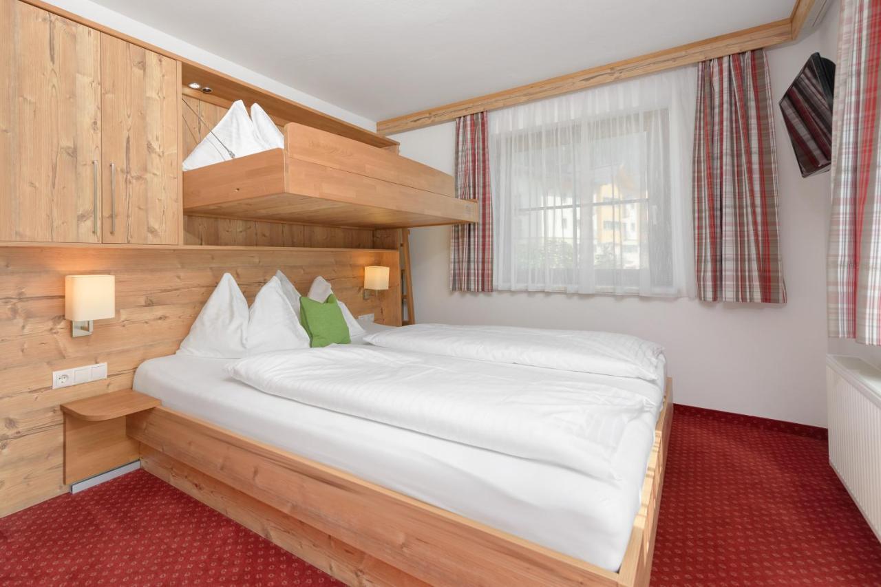 Pension Haus Am Dorfplatz Flachau Exterior photo